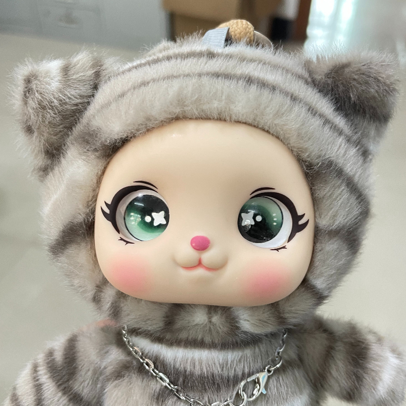 New Cute Kitty Vinyl Face Plus - Phone Accessories Charms reseña y precio