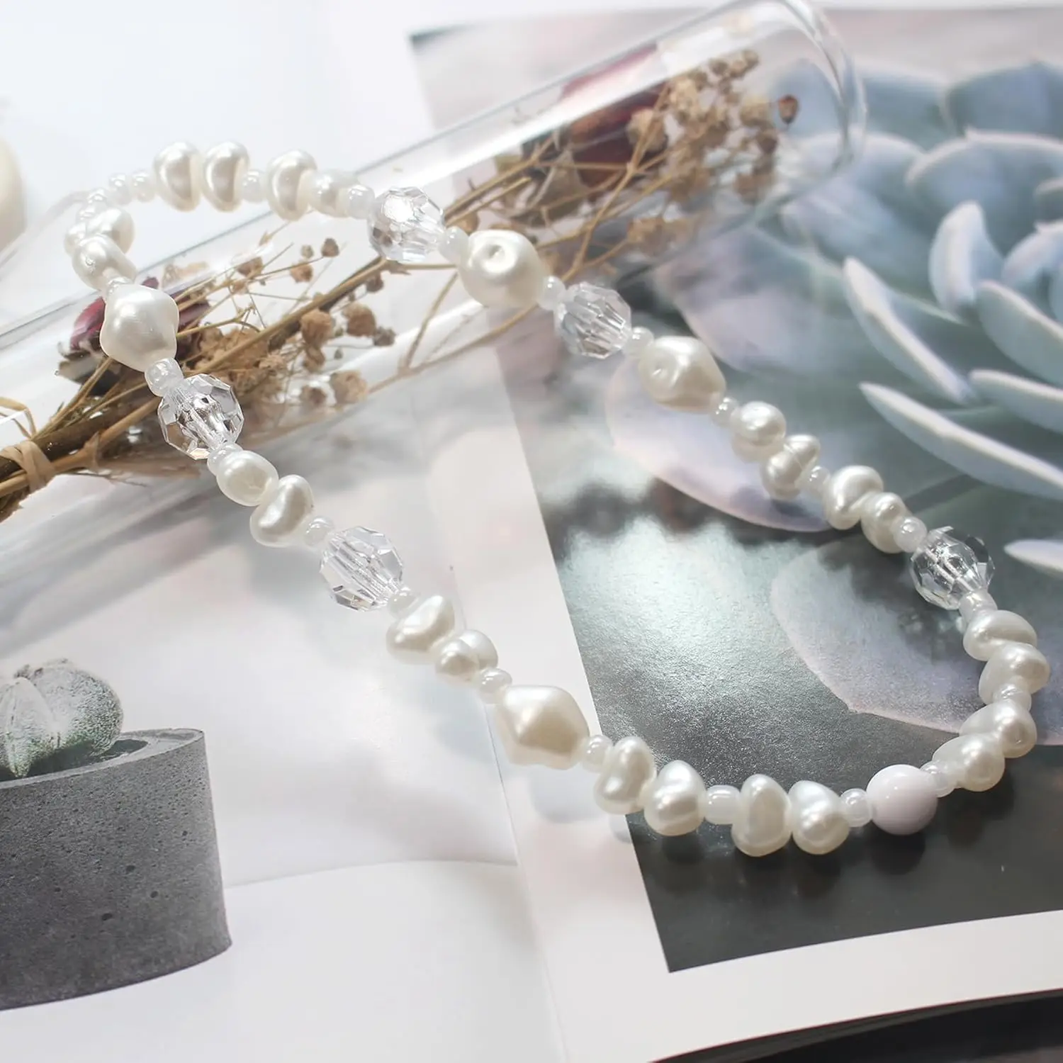 Cute Beaded Camera Wrist Strap - Phone Accessories Images reseña y precio