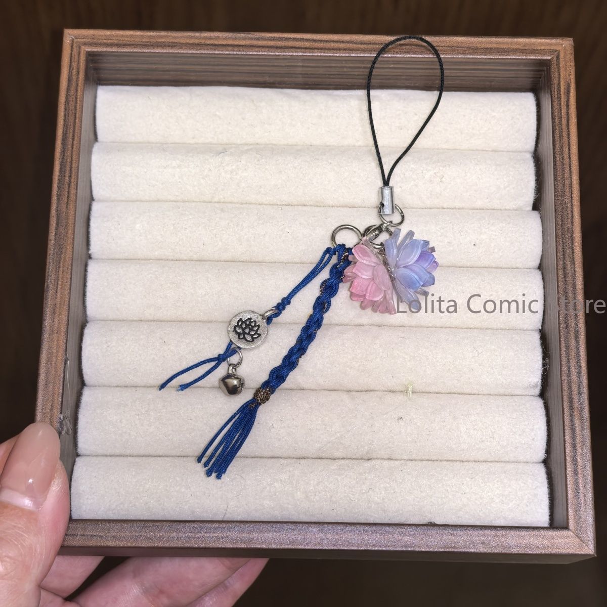 Anime Love and Deepspace Caleb - Phone Accessories Charms reseña y precio